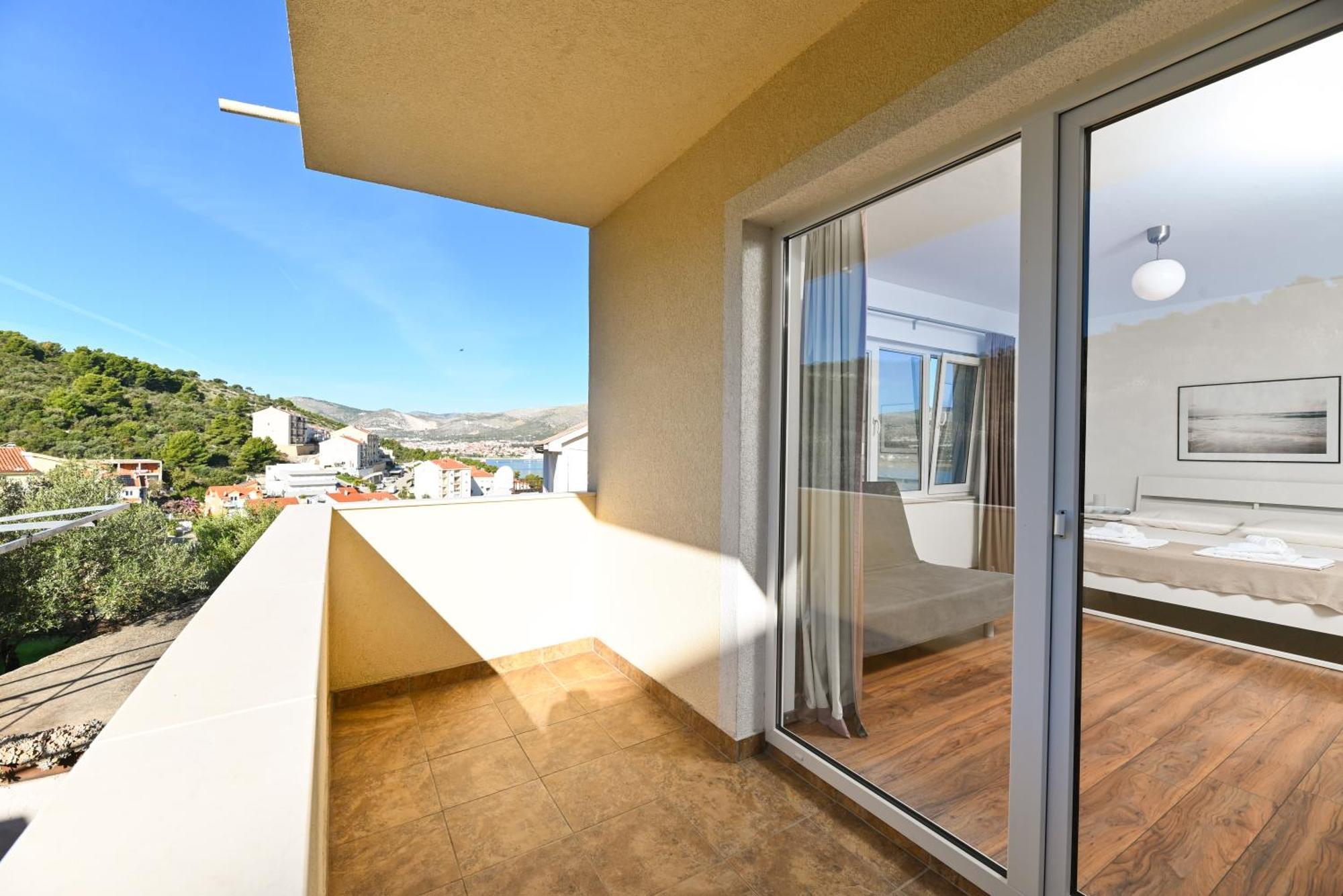 Apartments Bluesky Trogir Exterior photo